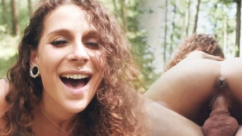 OUTDOOR Liebesspiel mit Creampie!